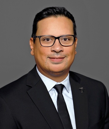 Dr. Ian Mendez